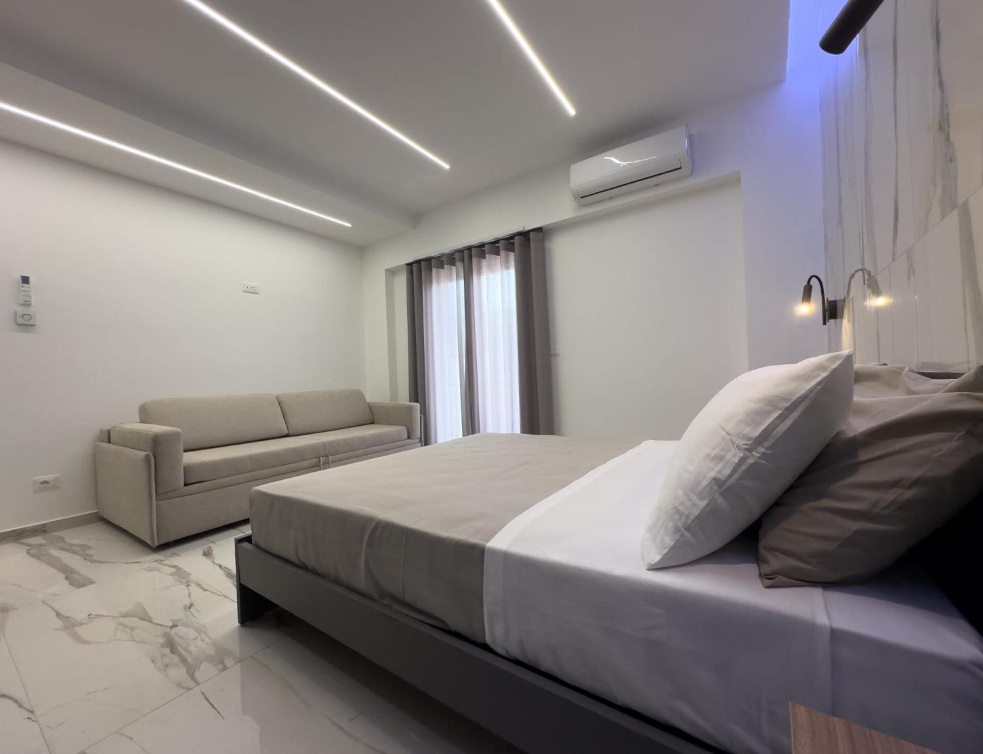 B&B Arcade Luxury Montepaone Lido 外观 照片